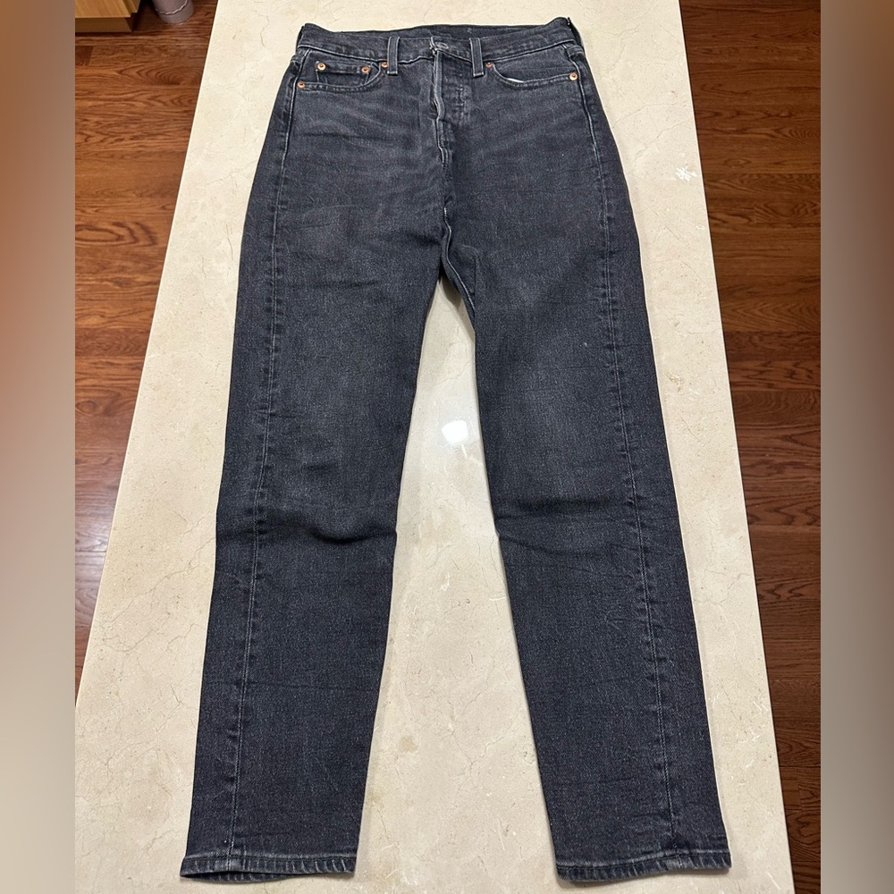 LEVIS WEDGIE JEANS WASHED BLACK - SIZE 26